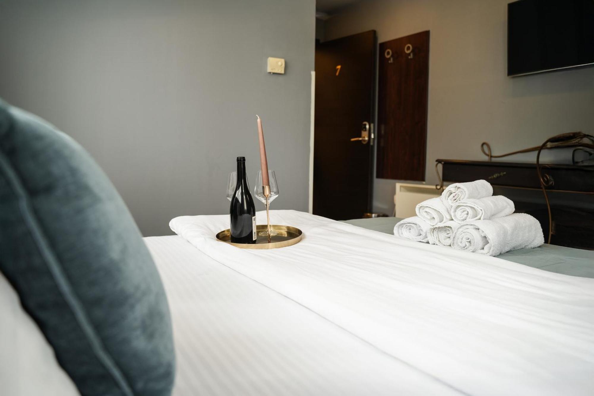 Garni Hotel DUM Belgrad Exterior foto
